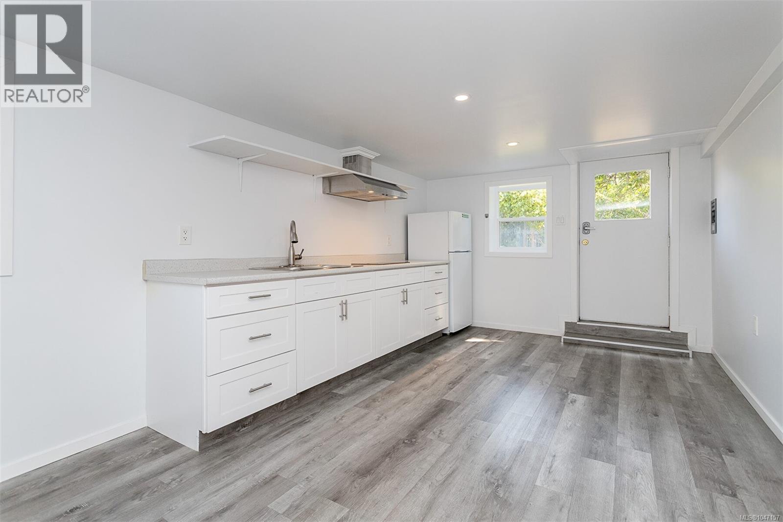 1822 Fairhurst Ave - 30