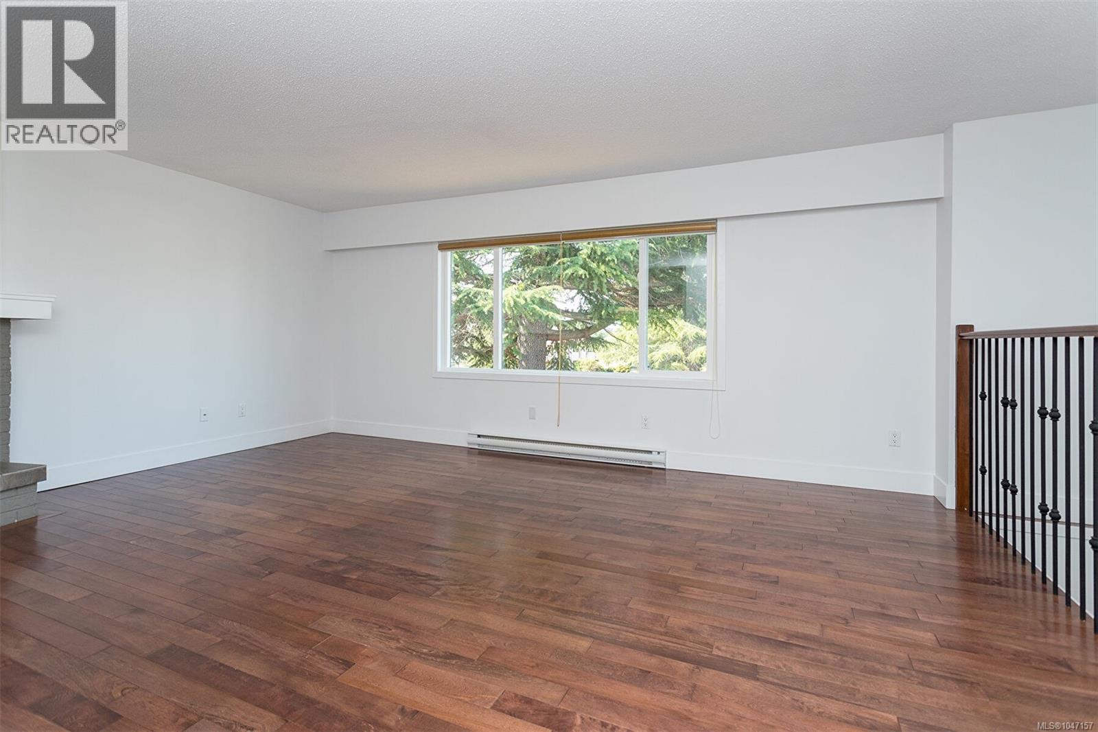 1822 Fairhurst Ave - 5