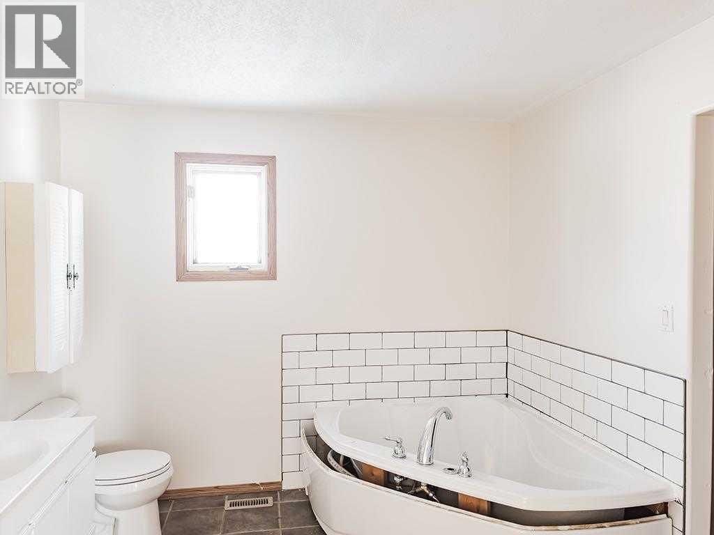 110134 Range Road 175 - 12