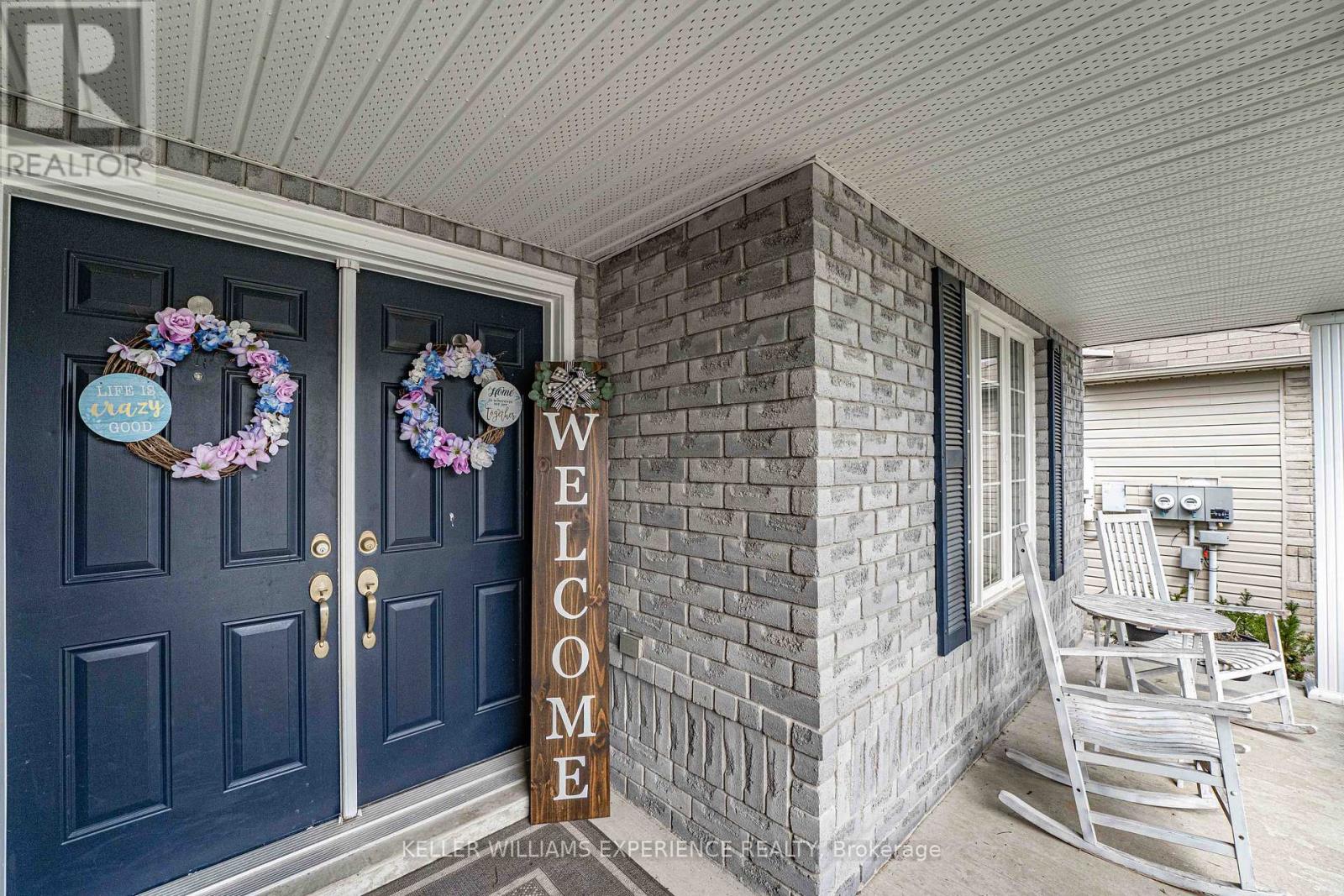 39 STONEMOUNT CRESCENT - 6
