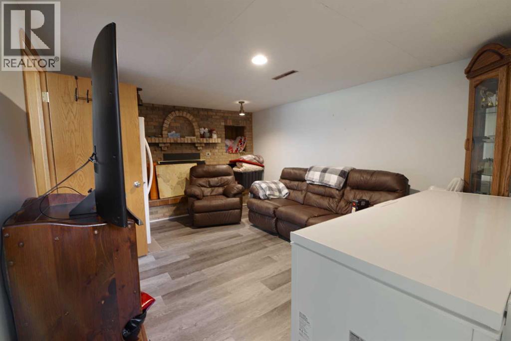 5408 45 Avenue - 19