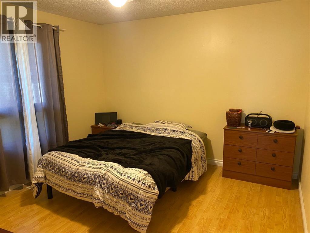 5026 47 Street - Image 17