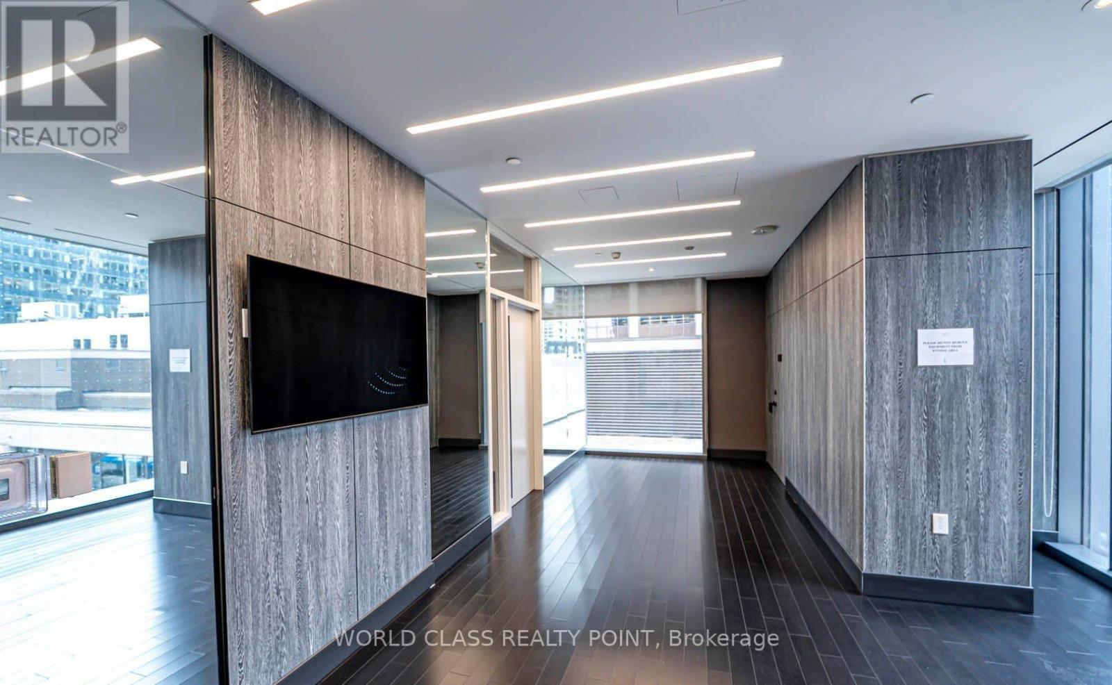 #2404 8 CUMBERLAND STREET - Image 23