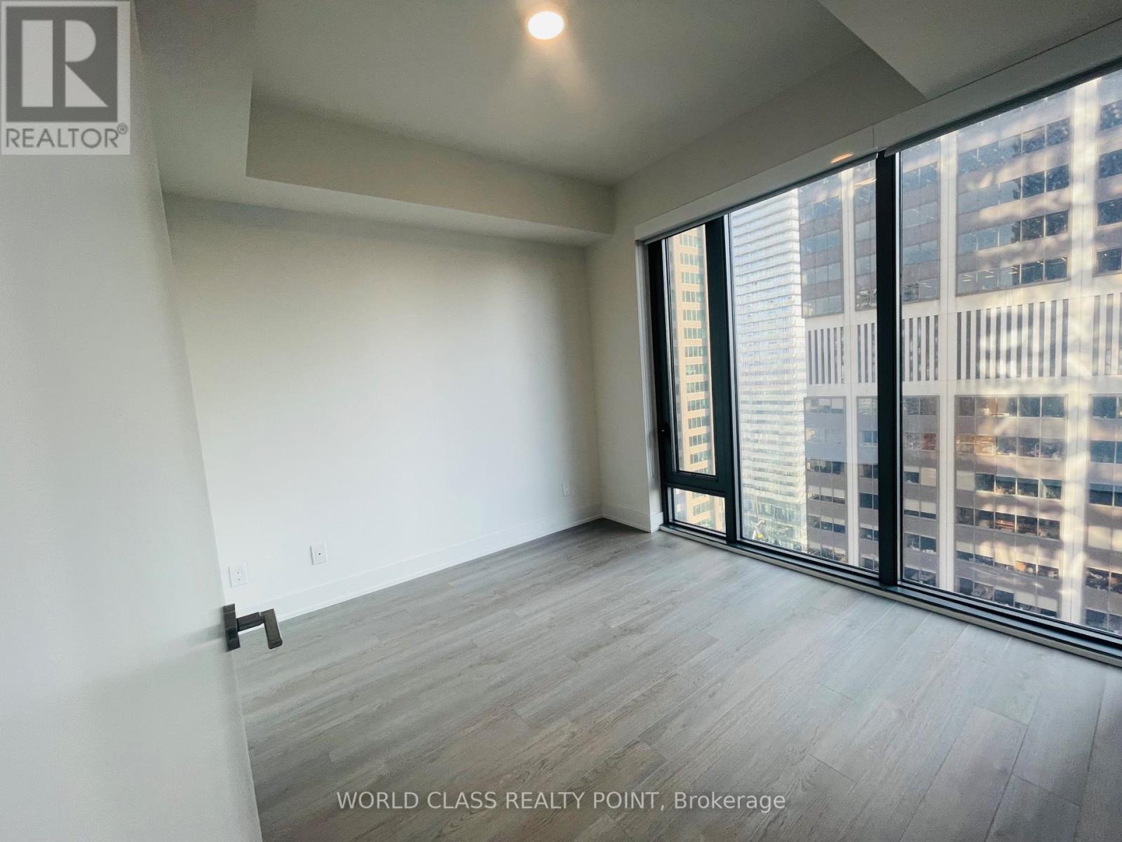#2404 8 CUMBERLAND STREET - Image 6