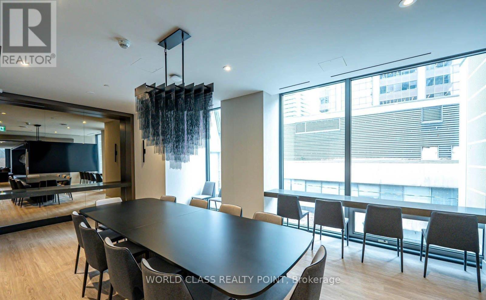 #2404 8 CUMBERLAND STREET - Image 17