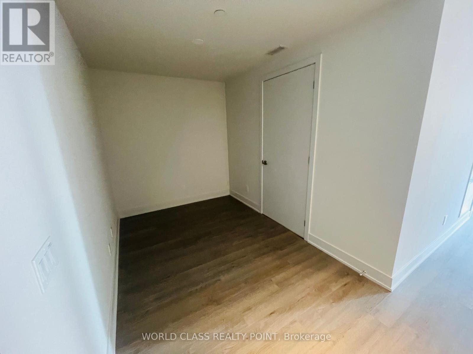 #2404 8 CUMBERLAND STREET - 4