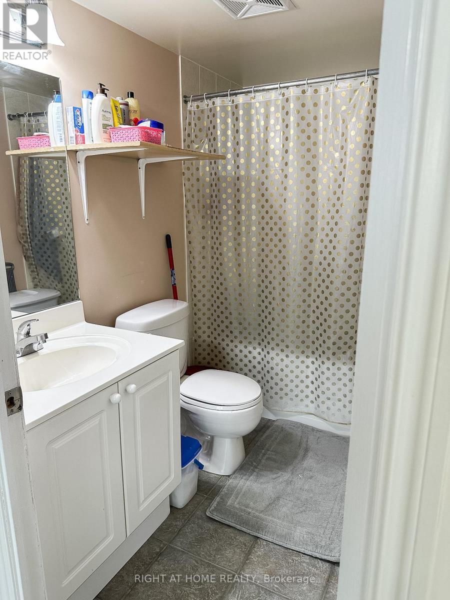 #702 2088 LAWRENCE AVENUE W - 16
