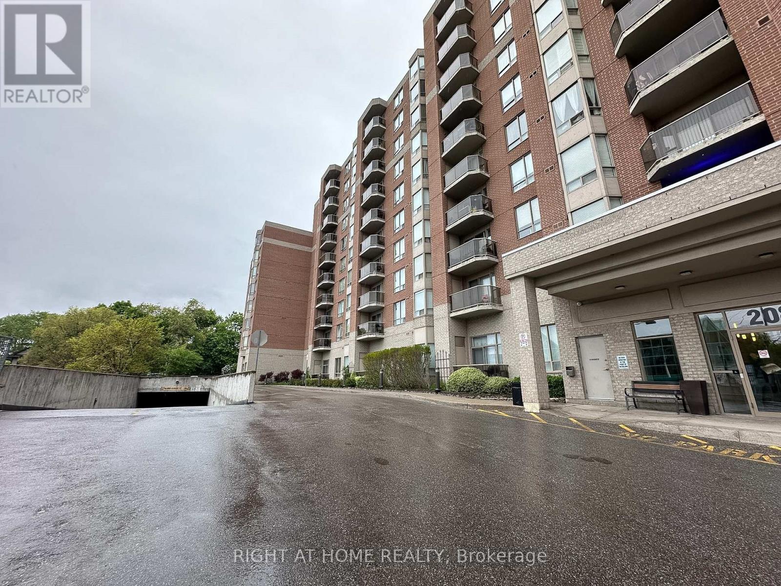 #702 2088 LAWRENCE AVENUE W - 1