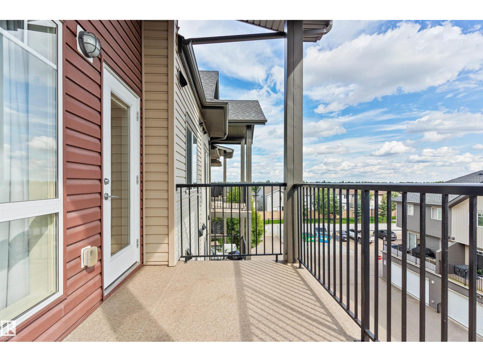 #401 9523 160 AV NW - 30
