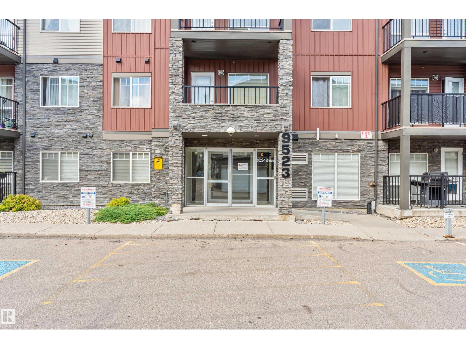 #401 9523 160 AV NW - Image 4