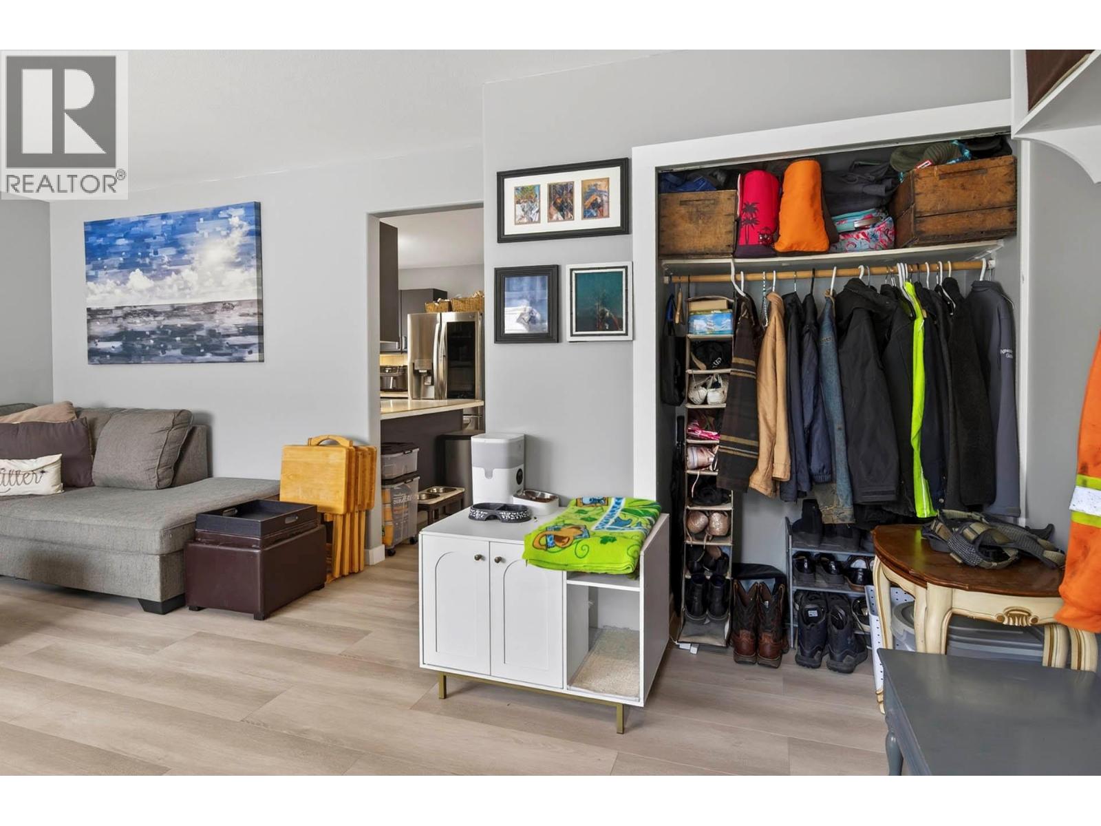 1018 HILLSIDE Avenue - 12