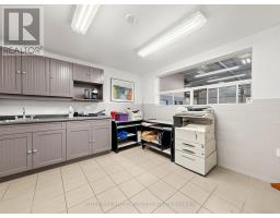 949 Kamato Road, Mississauga, ON L4W2R5 Photo 12
