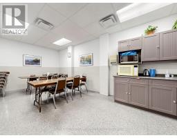 949 Kamato Road, Mississauga, ON L4W2R5 Photo 13