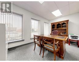 949 Kamato Road, Mississauga, ON L4W2R5 Photo 8