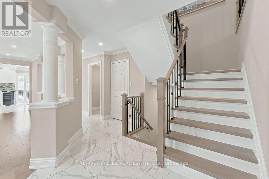 2033 REDSTONE CRESCENT - 3