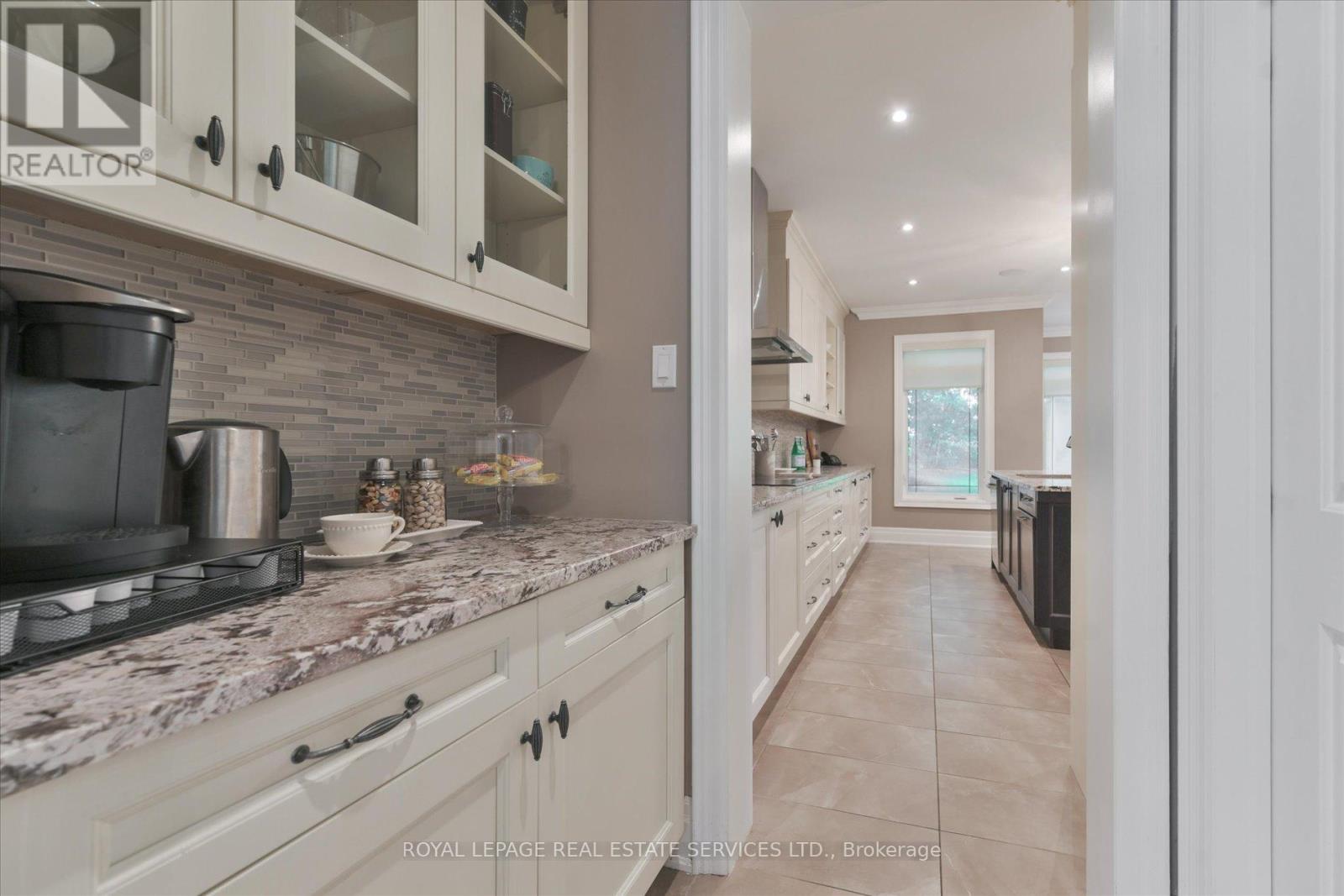 439 MARTIN GROVE ROAD - 19