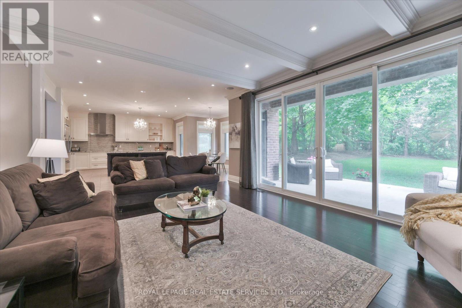439 MARTIN GROVE ROAD - 21