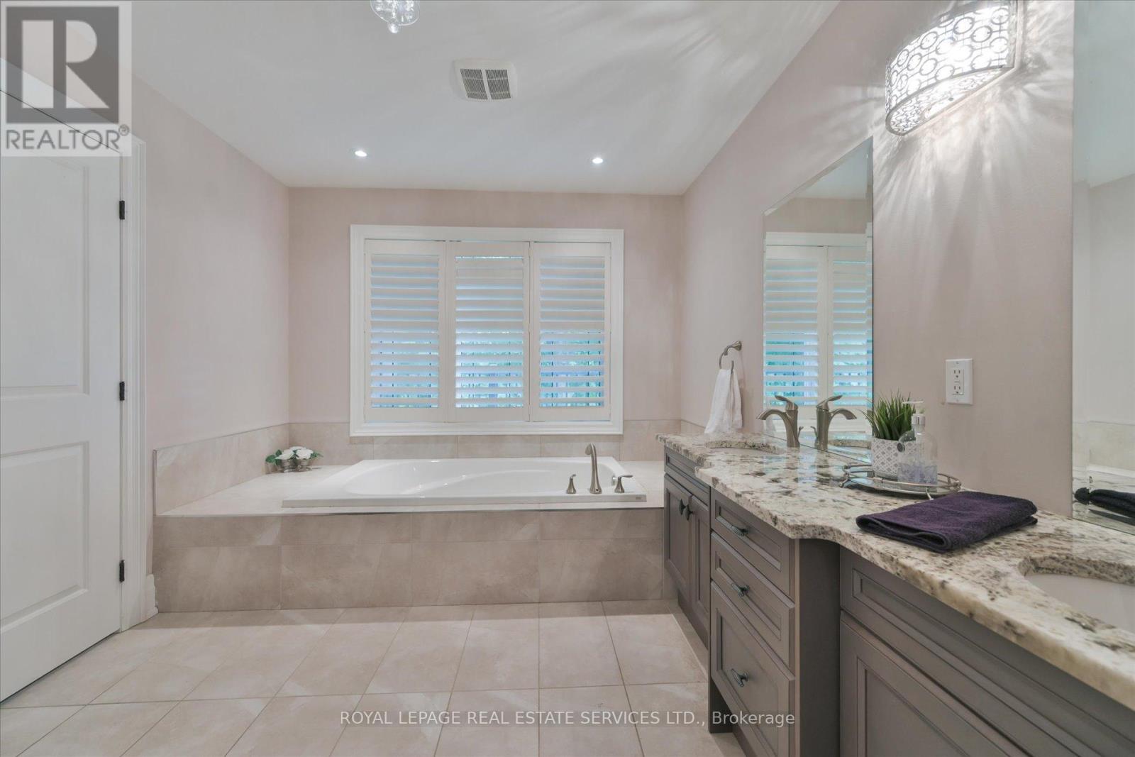 439 MARTIN GROVE ROAD - Image 32