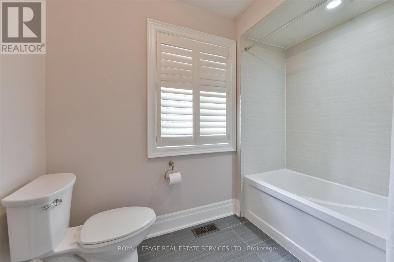 439 MARTIN GROVE ROAD - Image 38