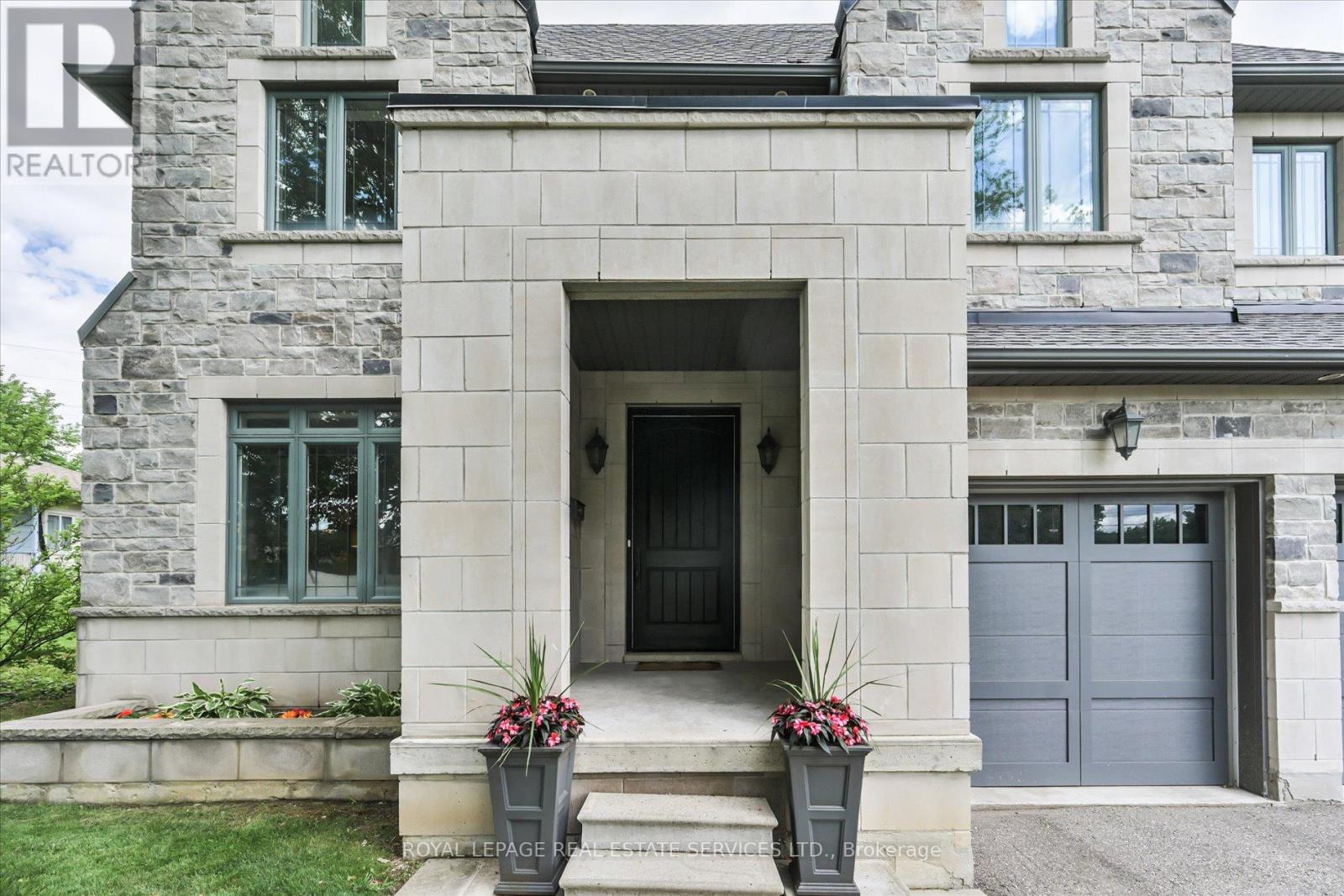 439 MARTIN GROVE ROAD - 4