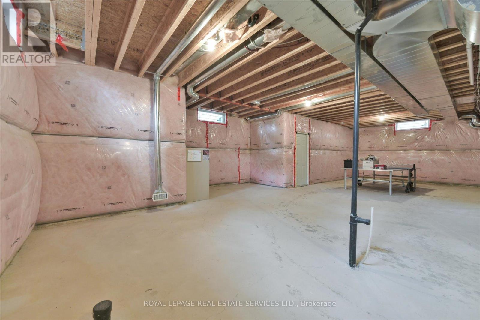 439 MARTIN GROVE ROAD - 44