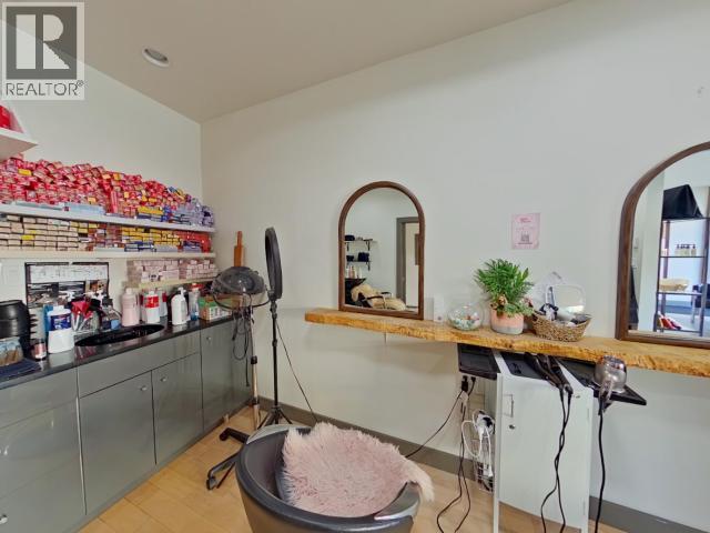 4553 MARINE AVE, Powell River