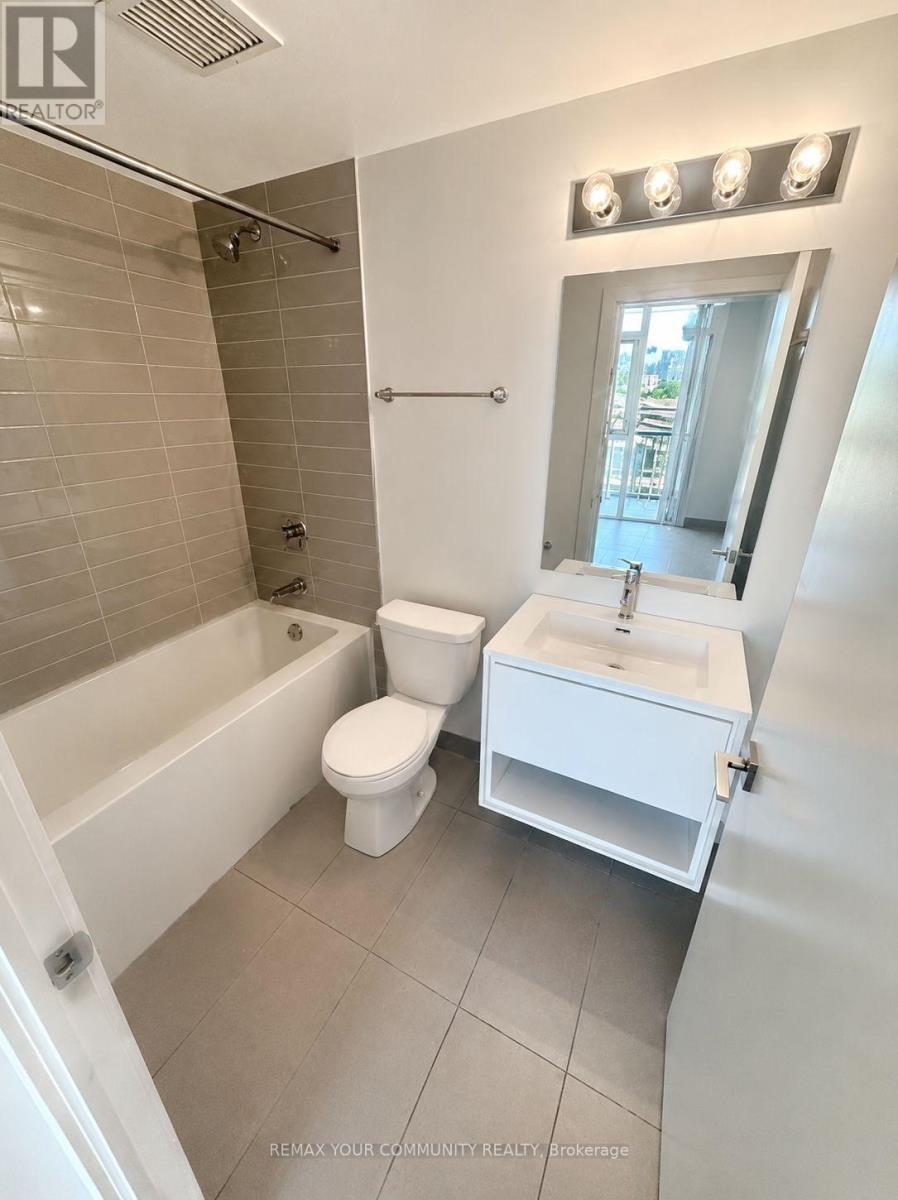 #404 159 WELLESLEY STREET E - 7