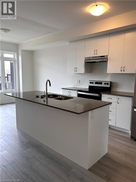 585 Colborne Street — photo 8