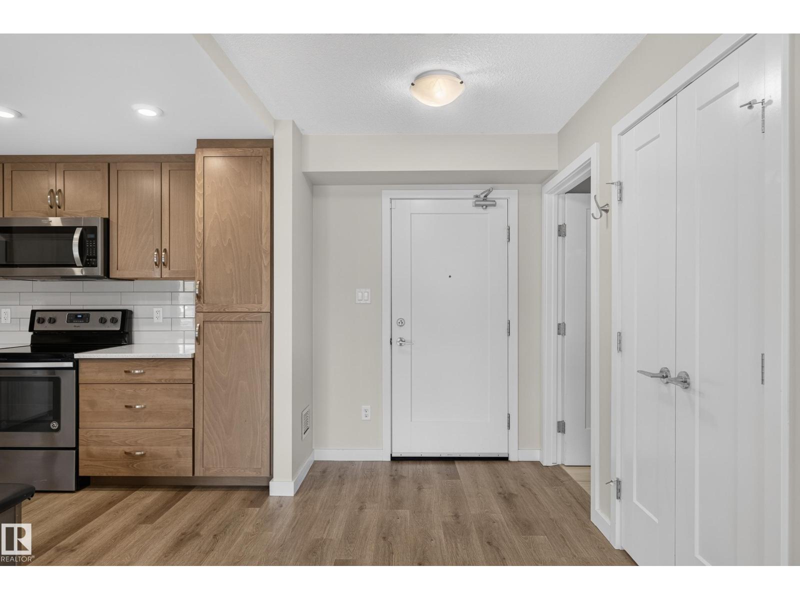 #131 5504 SCHONSEE DR NW - 2