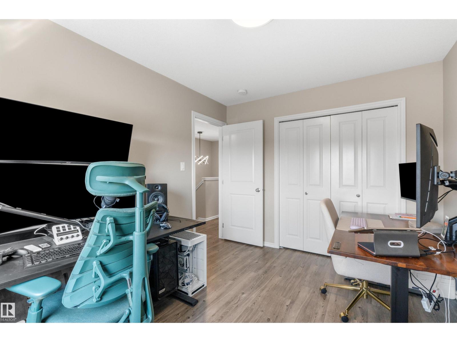 22107 88 AV NW - Image 34