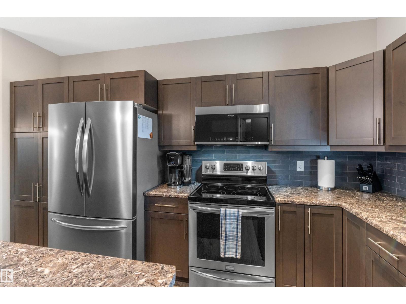 22107 88 AV NW - Image 17