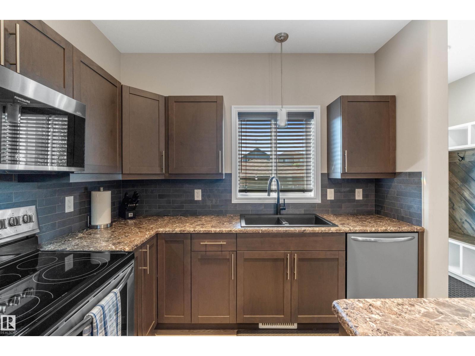 22107 88 AV NW - Image 15