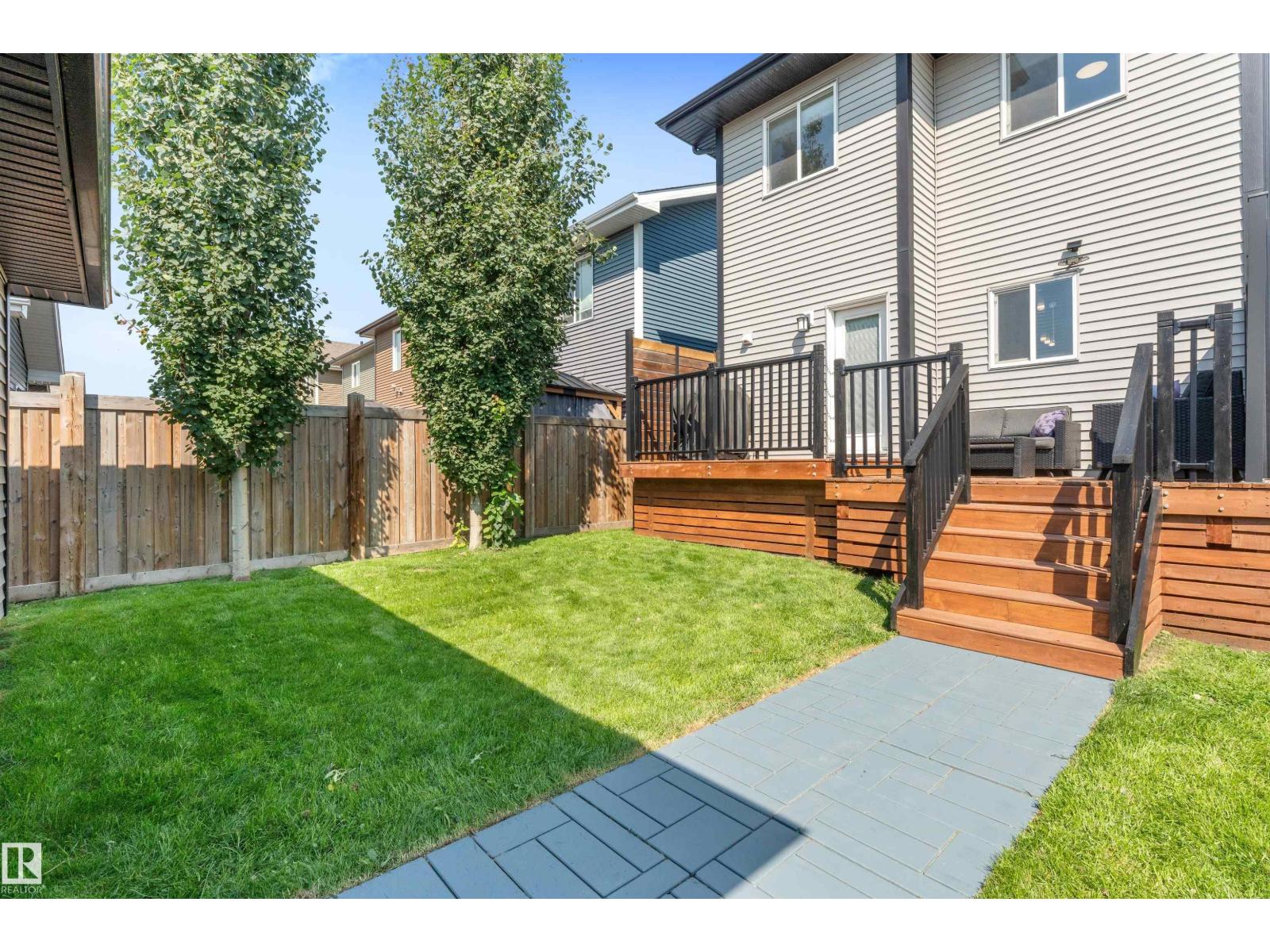 22107 88 AV NW - 44