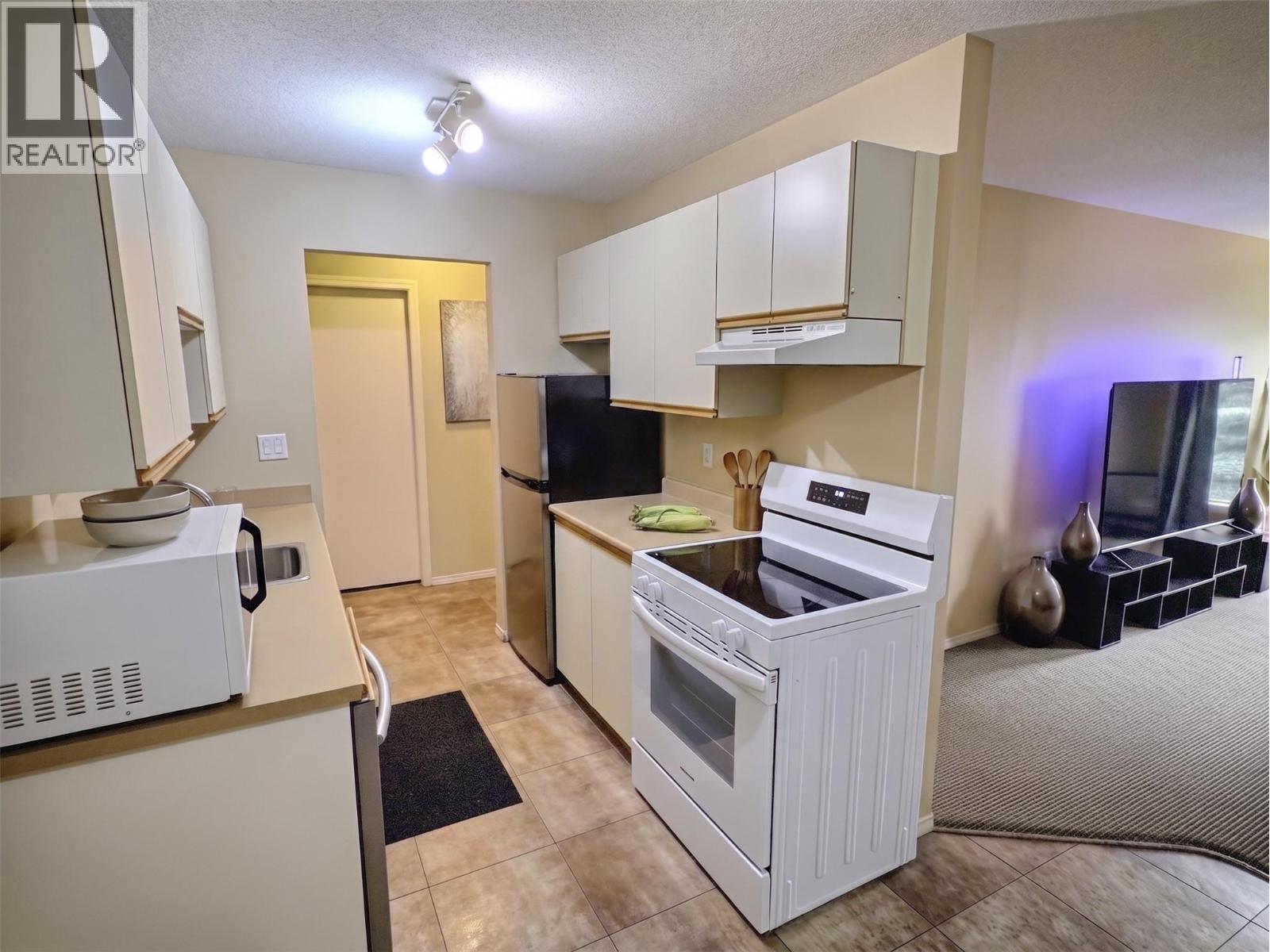#218 1760 Brunner Avenue - Image 6