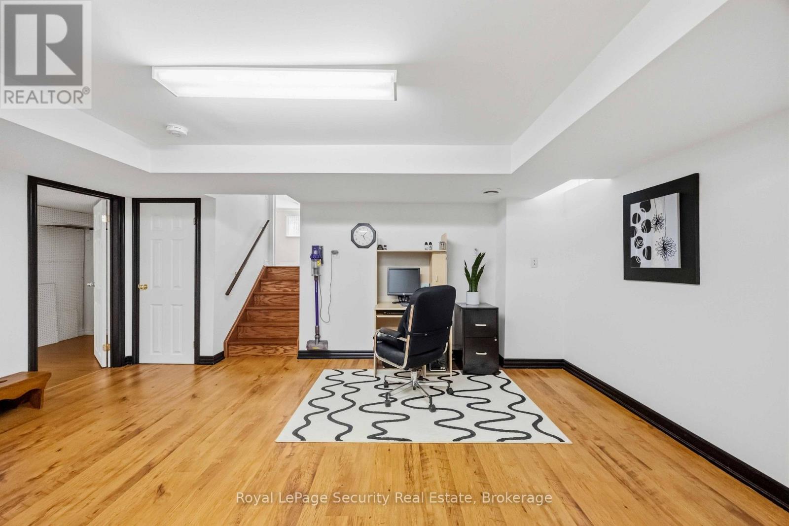 46 BIRCHWAY PLACE - Image 37