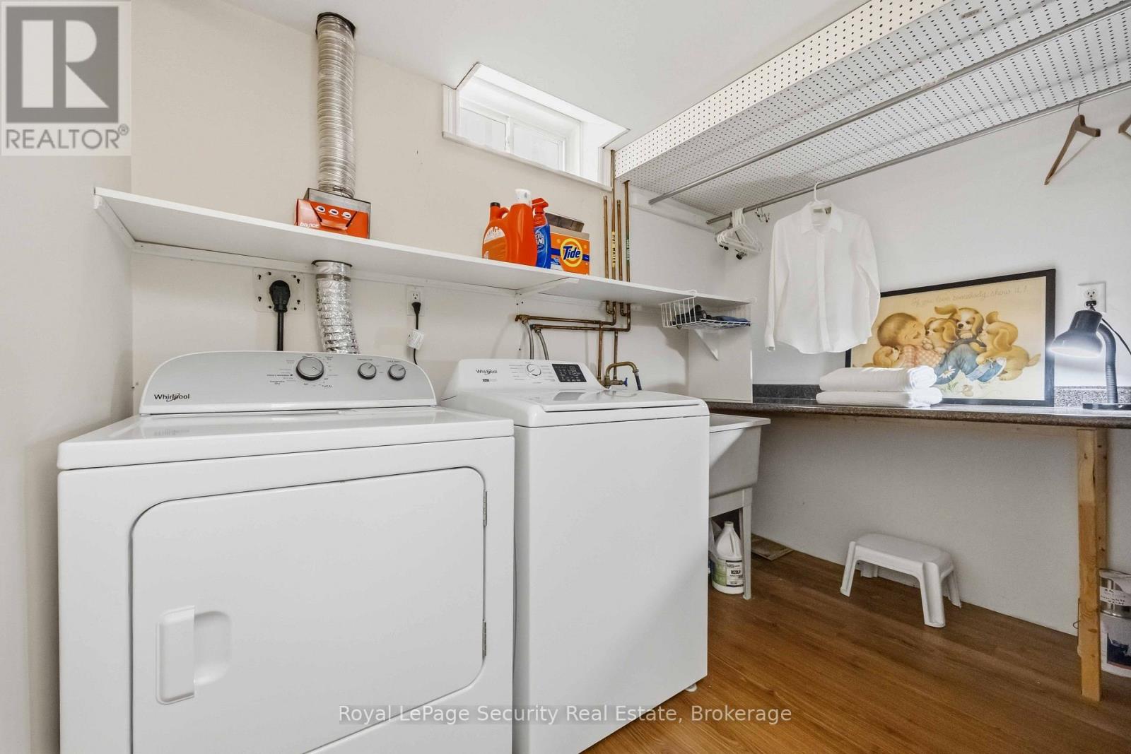 46 BIRCHWAY PLACE - 41