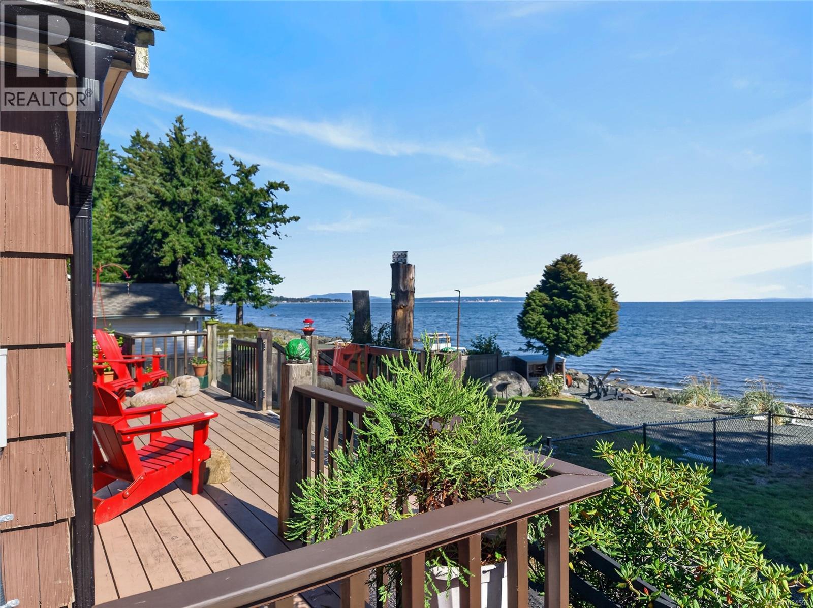 4123 Island Hwy S - 2