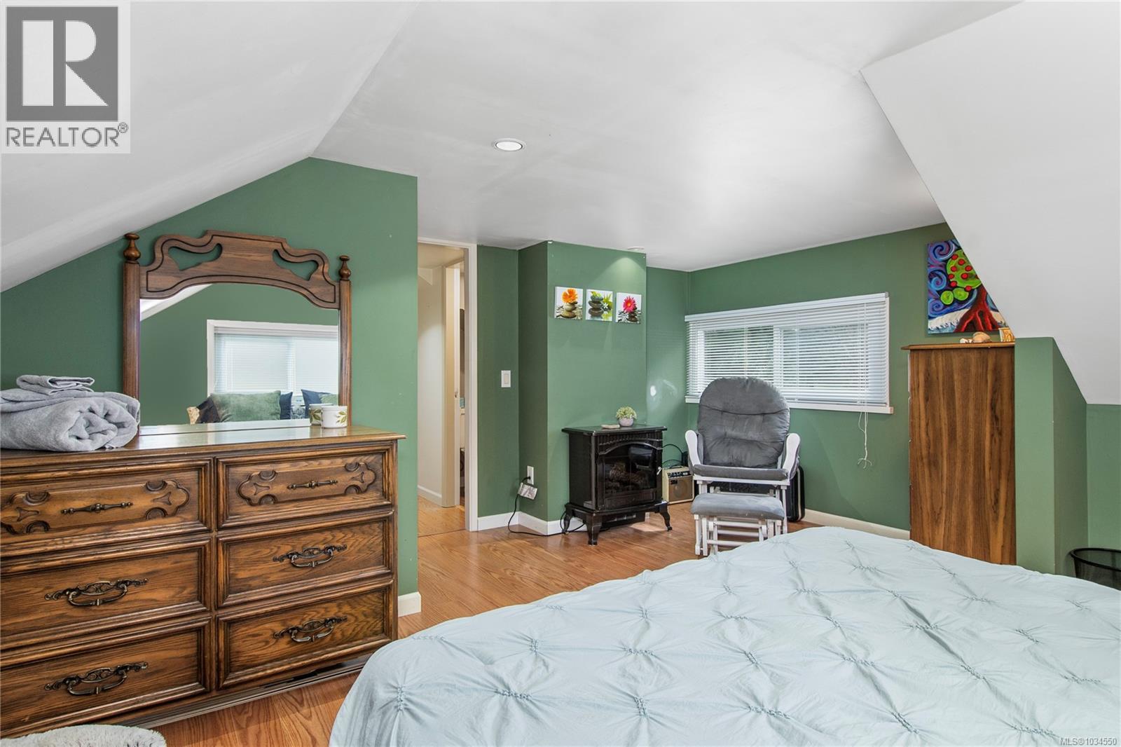 4123 Island Hwy S - 31