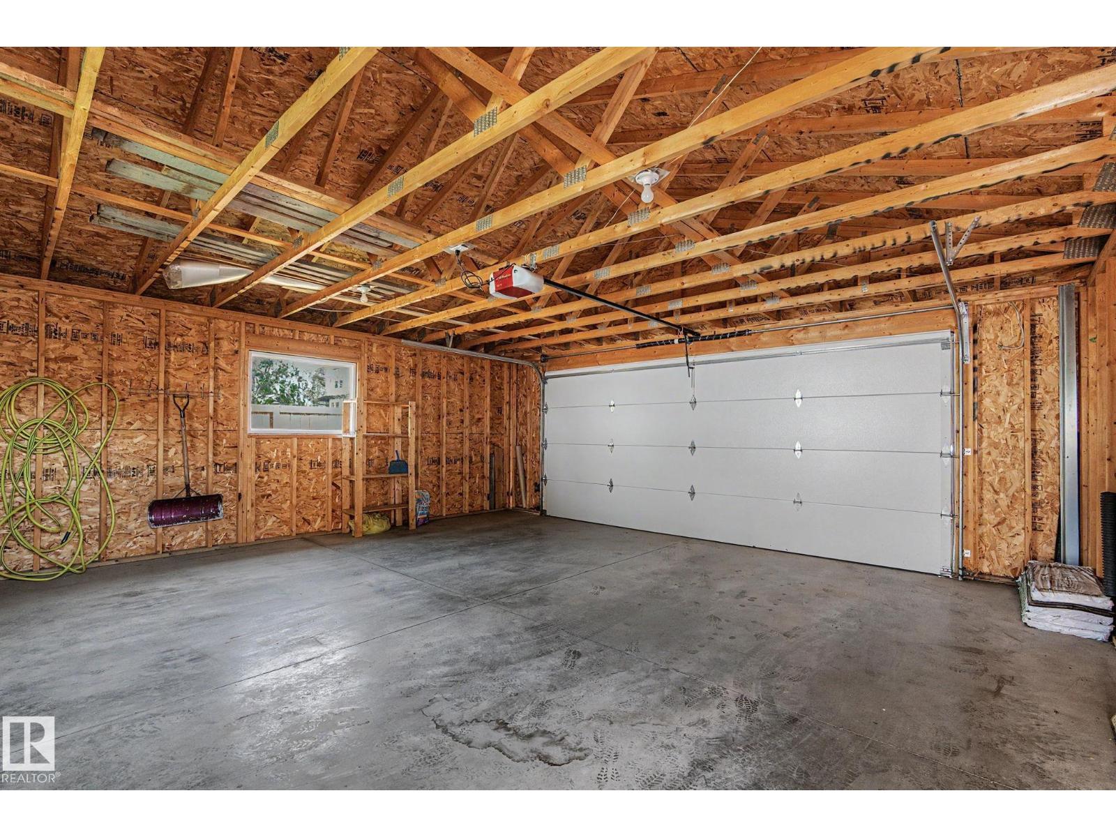 11167 52 ST NW - 49