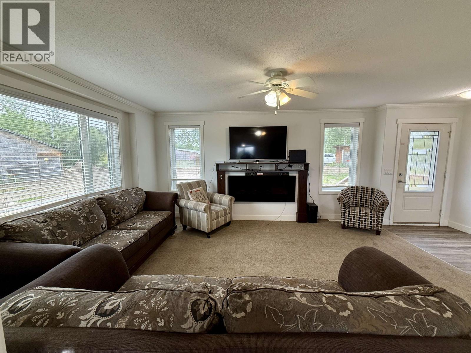Photo 15 of 37 — 10495 MINCHIN ROAD · Prince George, BC