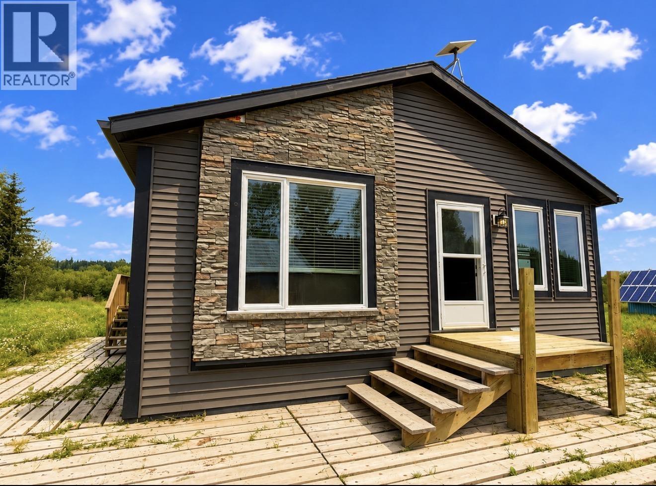 Photo 9 of 37 — 10495 MINCHIN ROAD · Prince George, BC