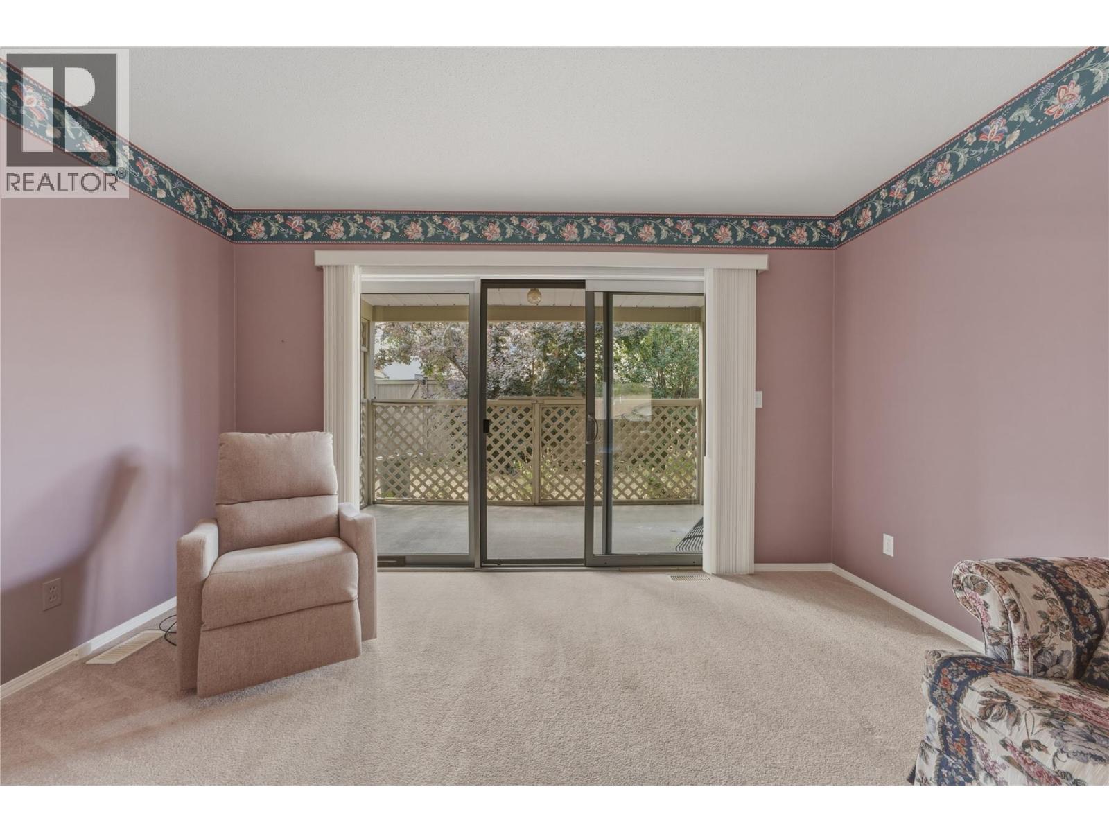 #15 3850 Argyle Avenue - Image 12