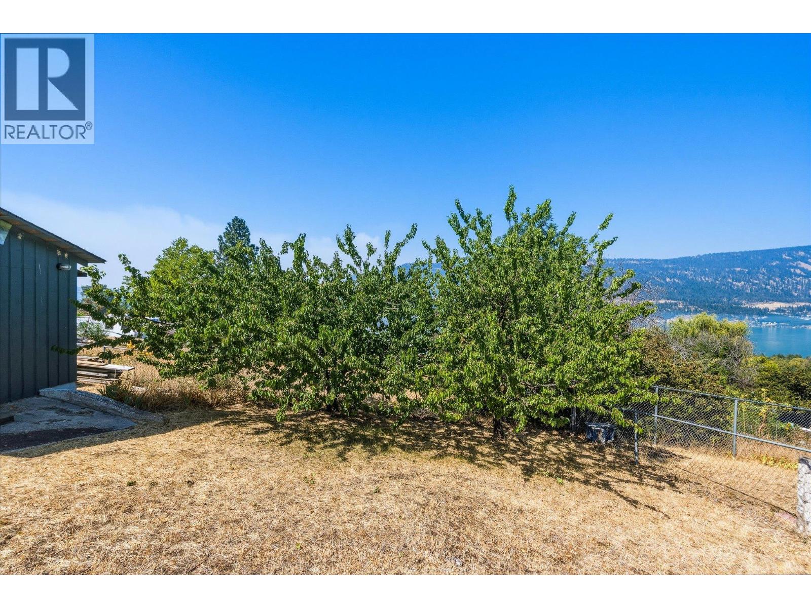 13890 Oyama Road, Lake Country