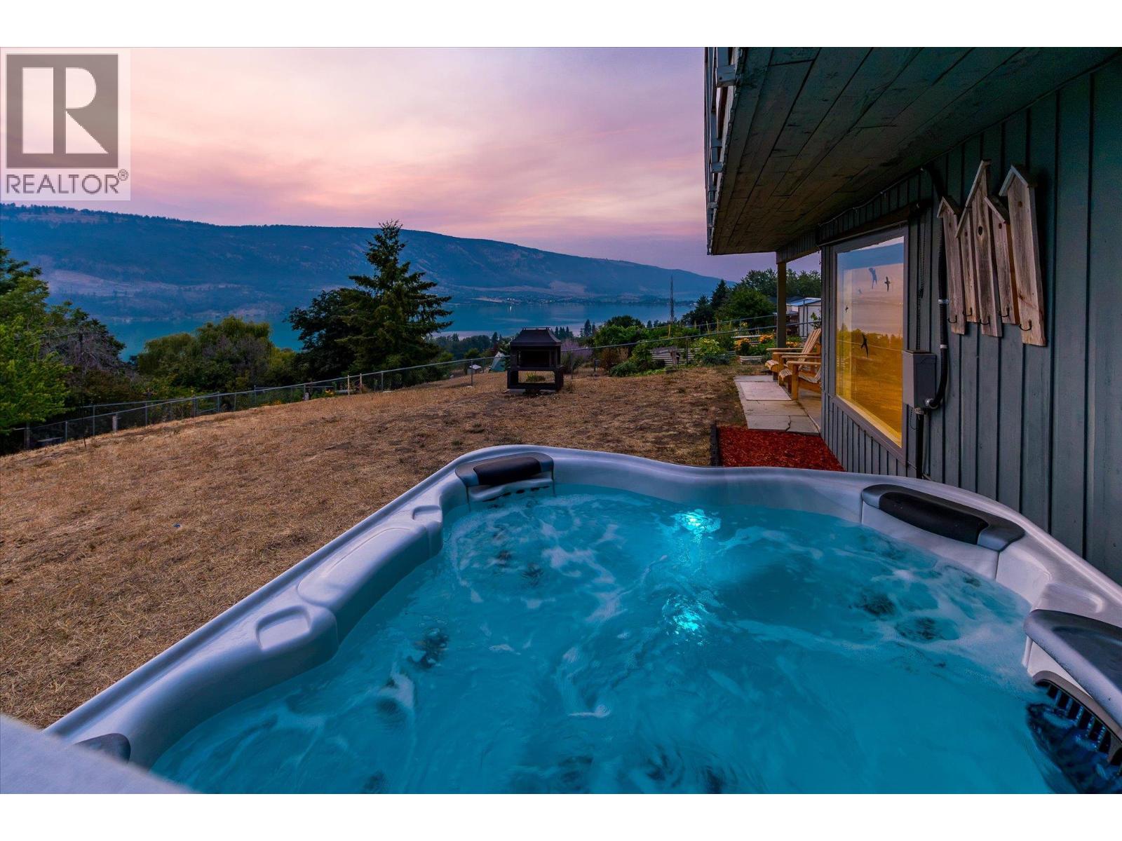 13890 Oyama Road, Lake Country