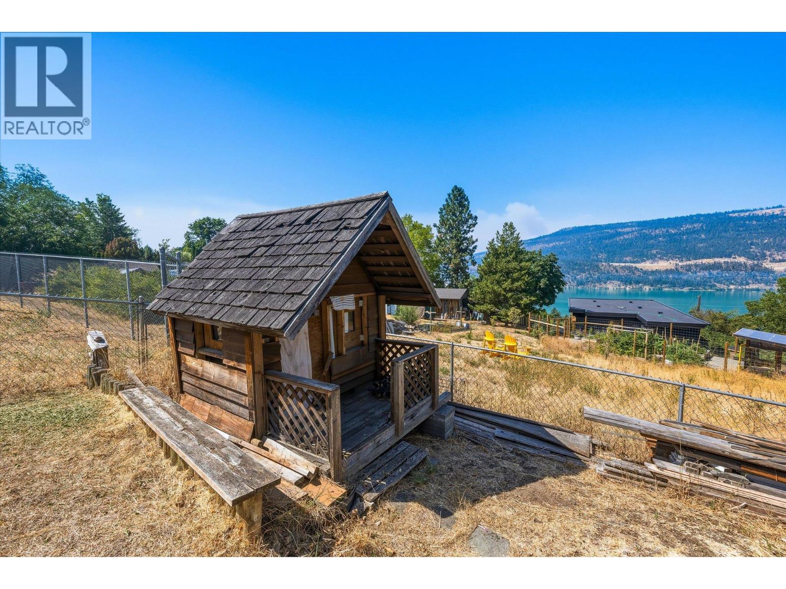 13890 Oyama Road, Lake Country
