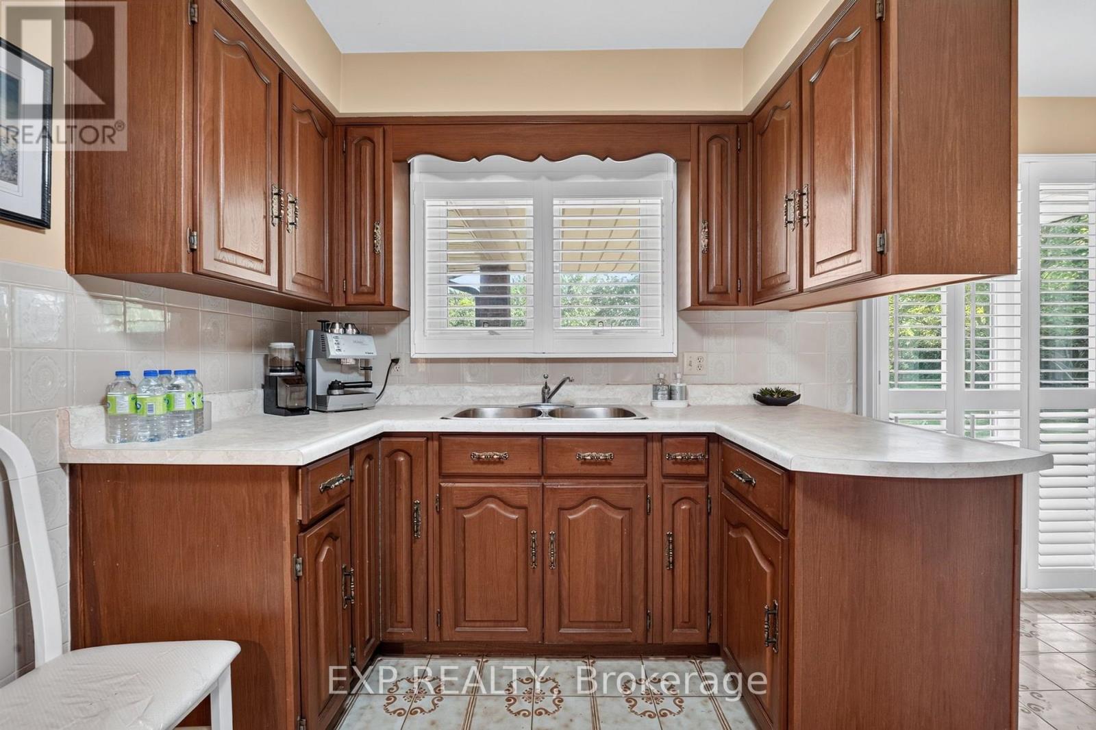 1370 POUND AVENUE - Image 13