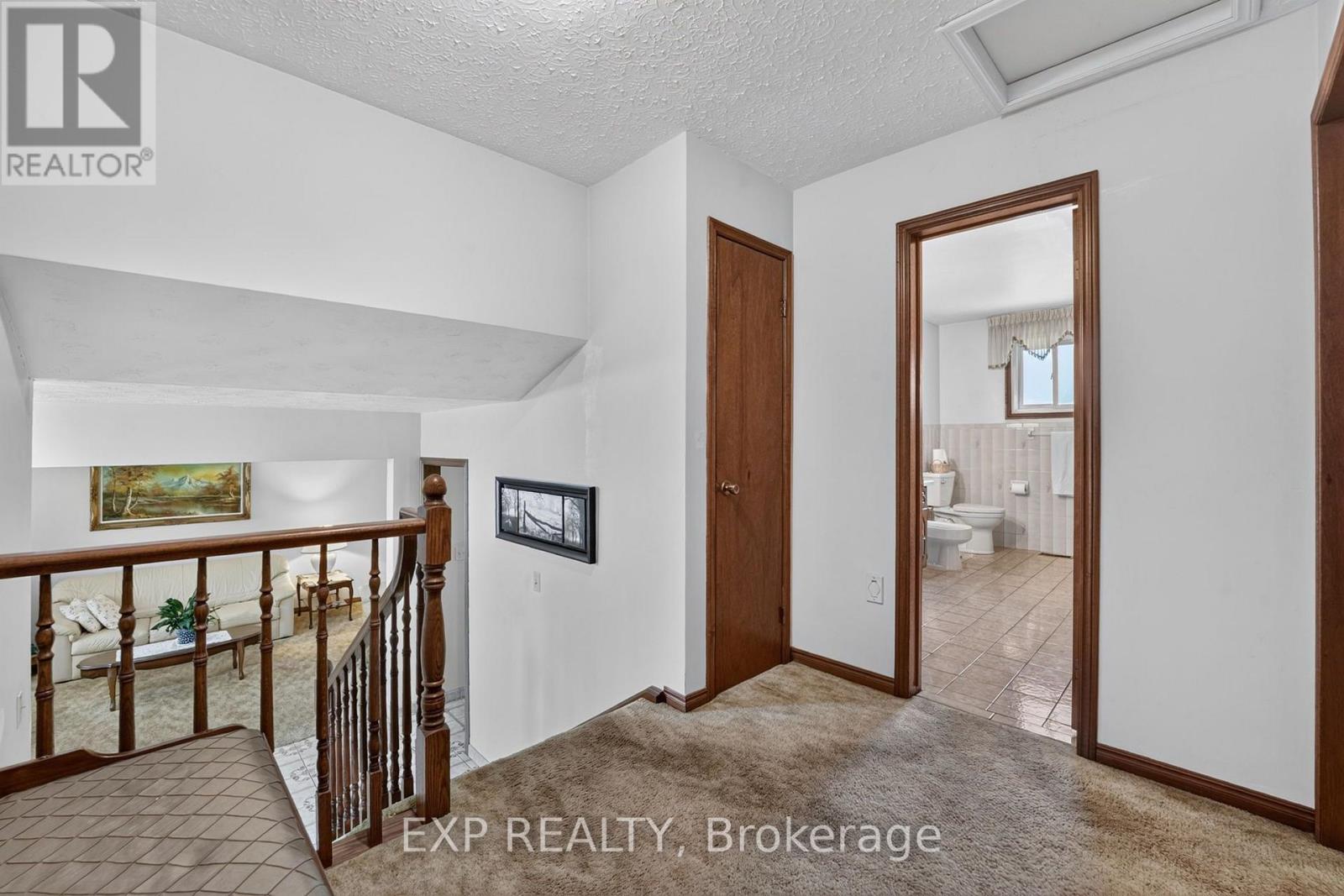 1370 POUND AVENUE - Image 19