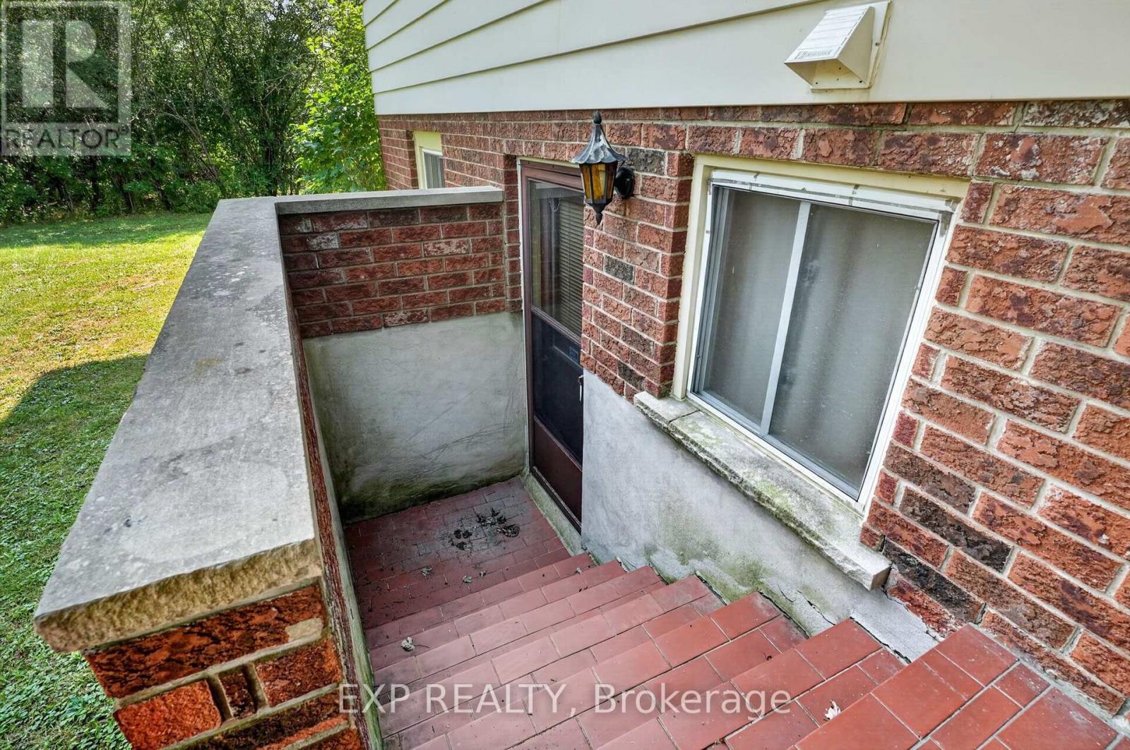 1370 POUND AVENUE - Image 35