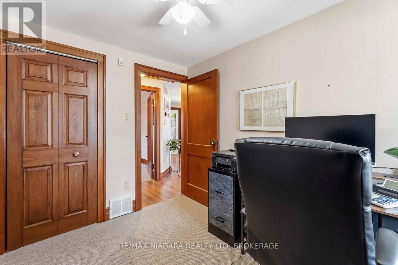 70 RIVERSIDE DRIVE - Image 35