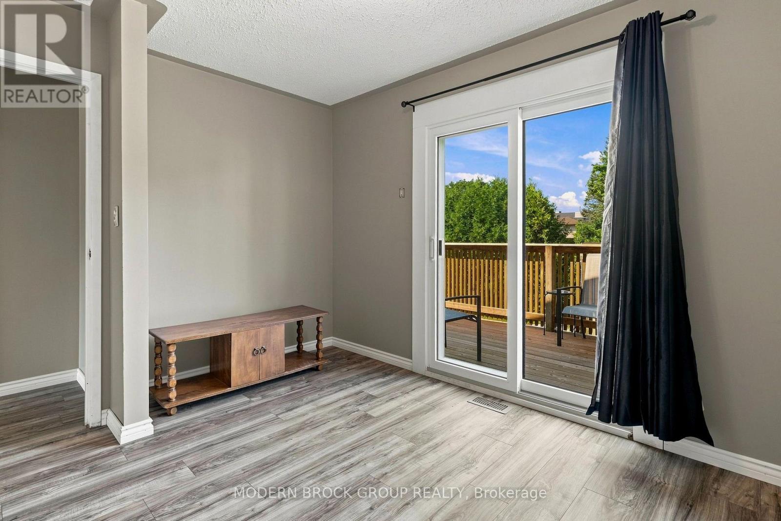 1610 KENSINGTON PARKWAY - 23